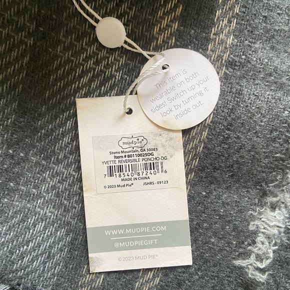 Mud Pie Reversible Poncho NWT acrylic polyester blend grey and beige - Picture 5 of 7